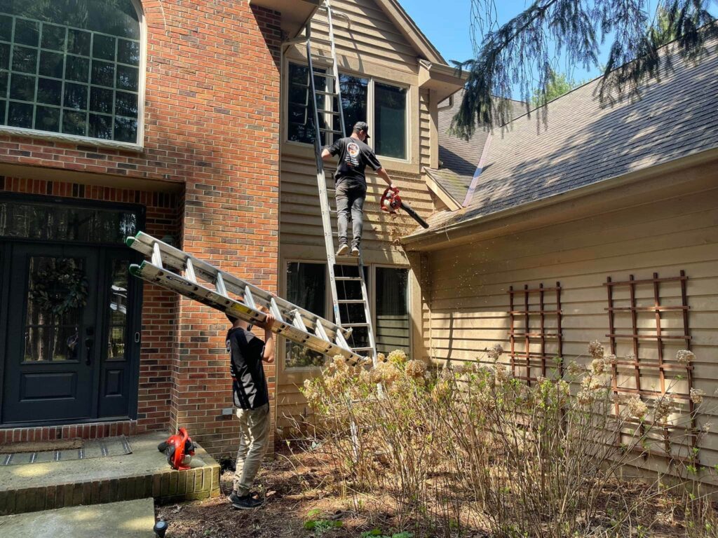 Gutter Cleaning Company West Allis WI